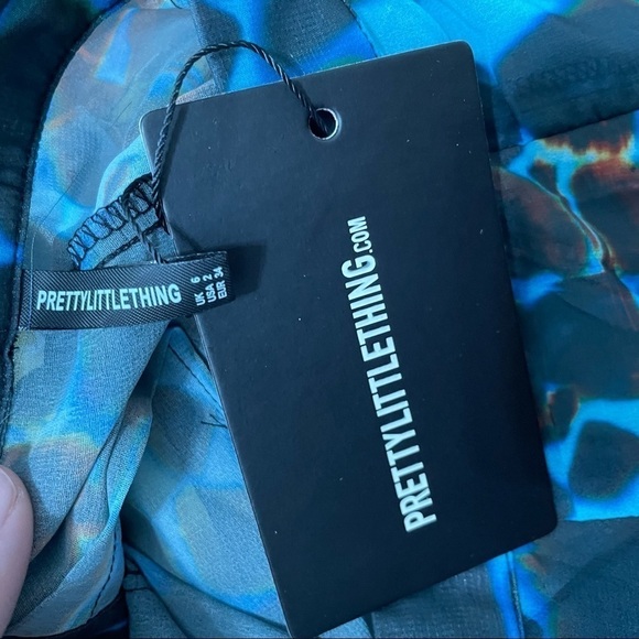 NWT pretty little thing blue abstract croc beach flares sz.2US - Picture 4 of 6